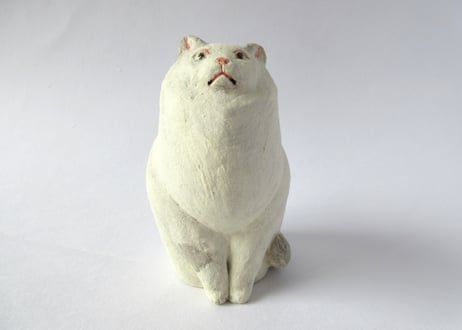 イキモノ雑貨 豆福堂 猫の置物６ グレーブチ猫