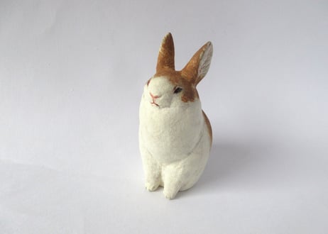 イキモノ雑貨 豆福堂 うさぎの置物４ 白×茶