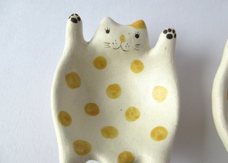 水玉工房　ねこのひらき豆鉢＊イエローぱっちり／イエローおやすみ