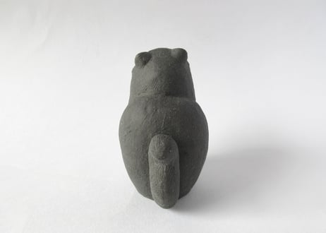 イキモノ雑貨 豆福堂 猫の置物1 ハチワレ猫