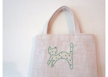 ねこ刺繍＊リネンの手提げ＊グリーン