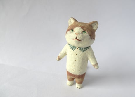 イキモノ雑貨 豆福堂 猫の置物 茶ハチワレ猫
