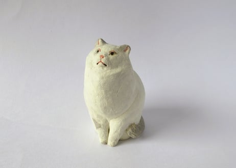 イキモノ雑貨 豆福堂 猫の置物６ グレーブチ猫