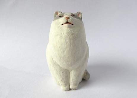 イキモノ雑貨 豆福堂 猫の置物７ グレーハチワレ猫
