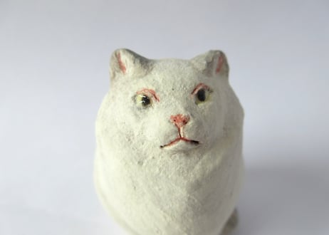 イキモノ雑貨 豆福堂 猫の置物６ グレーブチ猫