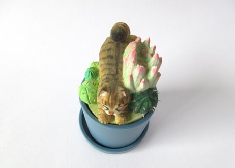 あたり工房　木彫り猫の小物入れ小 ＊キジトラ猫