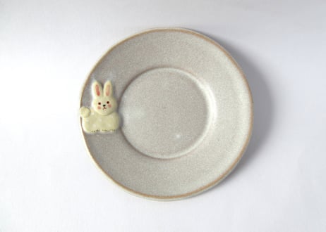 近藤佳寿子 うさぎの丸皿