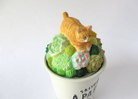 あたり工房　木彫り猫の小物入れ大 ＊チャトラ猫