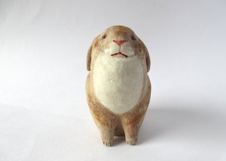 イキモノ雑貨 豆福堂 うさぎの置物1 茶