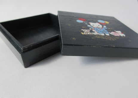 chaconoa 木箱入り ブローチセット