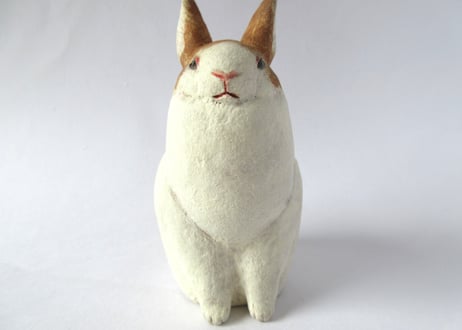 イキモノ雑貨 豆福堂 うさぎの置物４ 白×茶