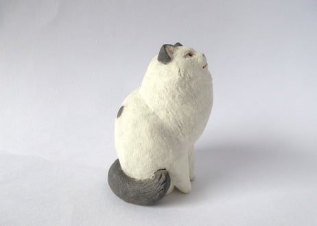 イキモノ雑貨 豆福堂 猫の置物14 黒ブチ猫