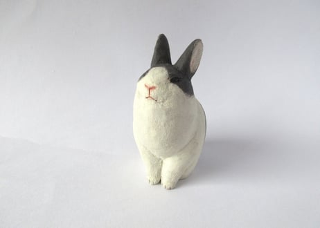 イキモノ雑貨 豆福堂 うさぎの置物３ 白×黒
