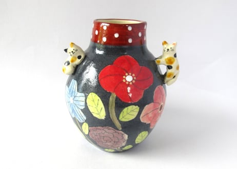 近藤佳寿子　三毛猫の花器