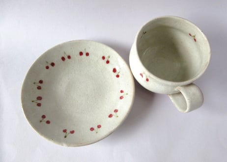巌陶房 小さなさくらんぼ柄 コーヒーカップC