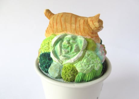 あたり工房　木彫り猫の小物入れ大 ＊チャトラ猫