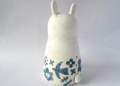 Ki:Ki工房 山下マキコ　うさぎの花器 蒼花