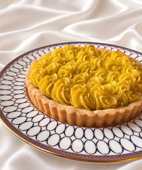 シルクスイートのスイポテ黒胡麻タルト
