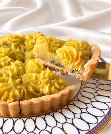 シルクスイートのスイポテ黒胡麻タルト