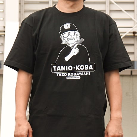 小林太三／タニオ・コバ　MILITARY THE PEOPLE　コットンTシャツ／ブラック