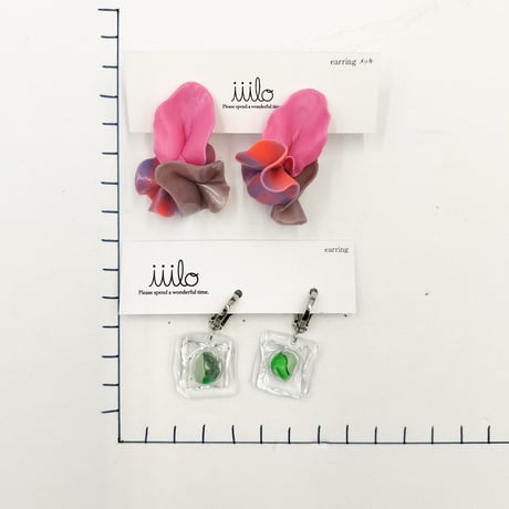 iiilo　ピアス