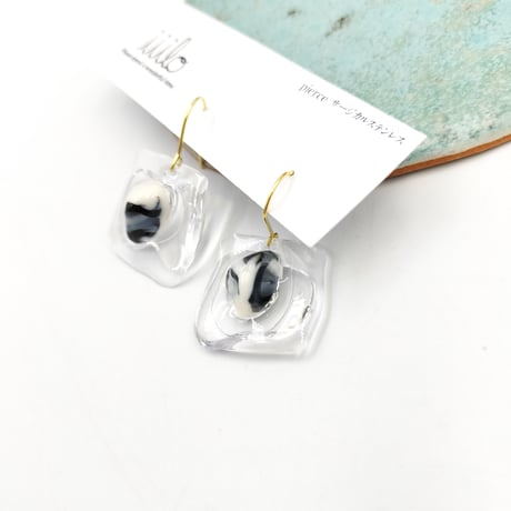 iiilo　ピアス