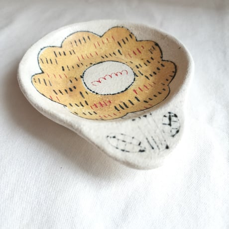 hapun pottery　花豆皿