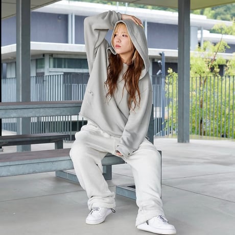 DISTRESSED OUTSIDE SEAM HOODIE /DUST GRAY