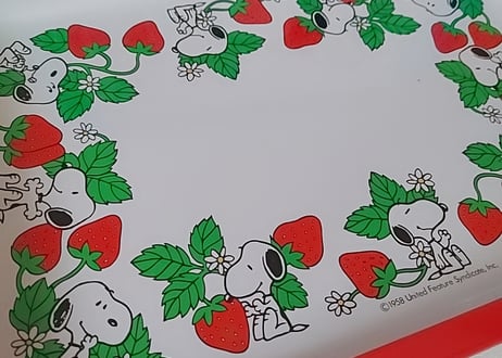 SNOOPY・ブリキのトレイ いちご