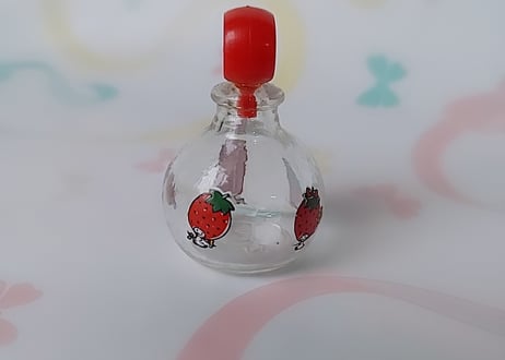 SANRIO🍓いちごの王様・ミニチュア小瓶