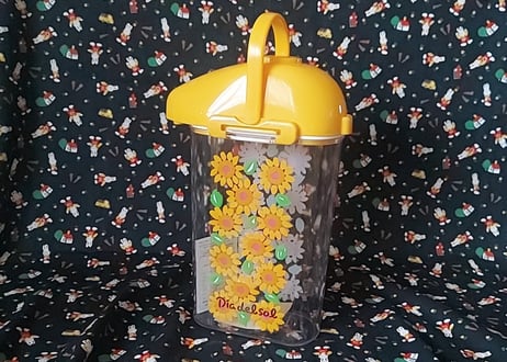 SANRIO🌻ひまわり柄のプッシュ式冷茶ポット
