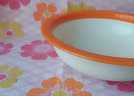 ポップなカラーのプラスティックボール 🧡大