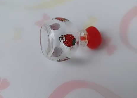 SANRIO🍓いちごの王様・ミニチュア小瓶