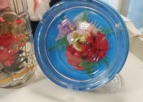 造花を閉じ込めた、クリア灰皿💐