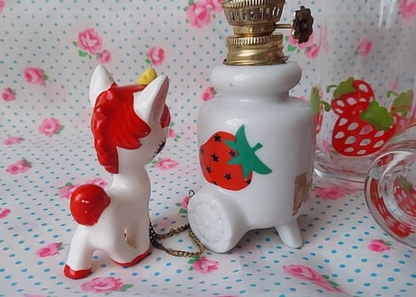 内藤ルネ･いちごのランプとユニコーン🦄