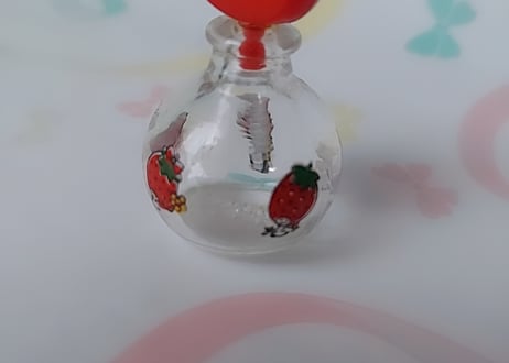 SANRIO🍓いちごの王様・ミニチュア小瓶