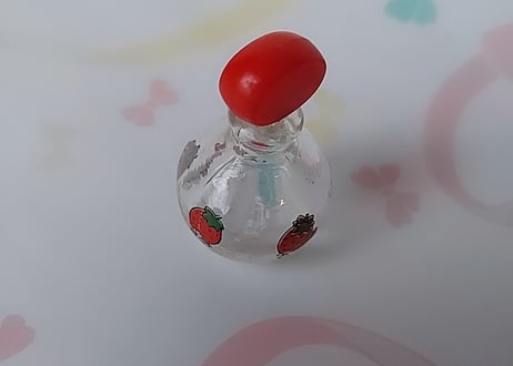 SANRIO🍓いちごの王様・ミニチュア小瓶