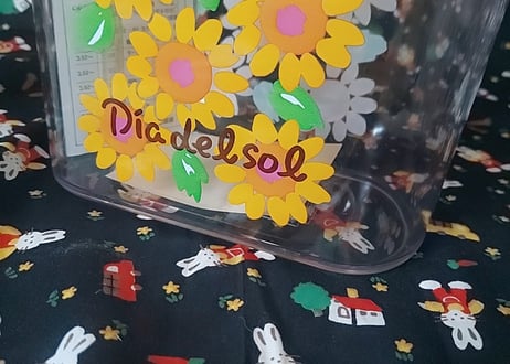 SANRIO🌻ひまわり柄のプッシュ式冷茶ポット