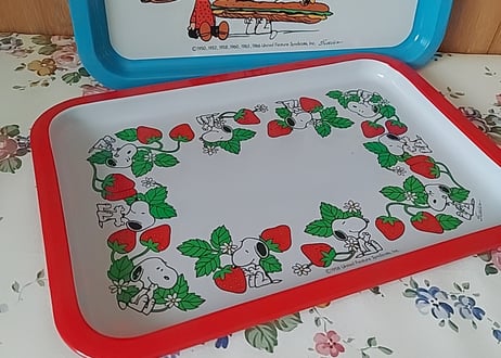 SNOOPY・ブリキのトレイ いちご
