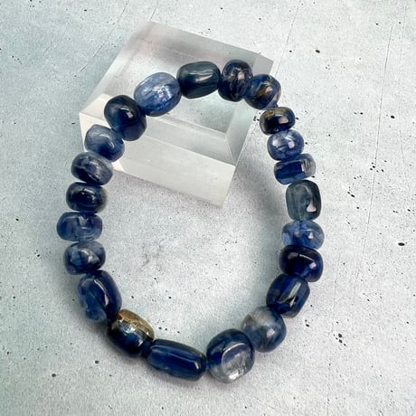 【ネパール産🇳🇵カイヤナイト】ブレスレット/Nepal Kyanite Design Bracelet