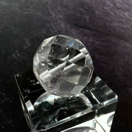 【カイラス産】天然ヒマラヤ水晶多面カットラウンドビーズ①/Kailash Himalayan Quartz Multi Cut Round Beads