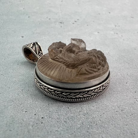 【ガウリシャンカール産】天然ヒマラヤスモーキークォーツ"グリーンターラ様"ペンダントトップ①/Gaurishankar Himalayan Smoky Quartz "Green Tara"