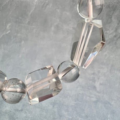 【カイラス産】"手磨き"天然ヒマラヤ水晶デザインブレスレット/Kailash Himalayan Quartz Design Bracelet