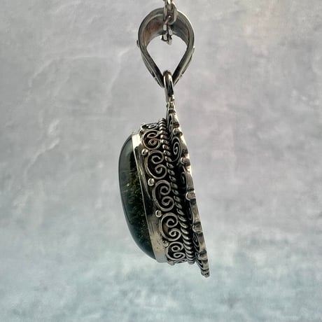【ガネッシュヒマール産】クローライトイン天然ヒマラヤ水晶シルバー925ペンダントトップ/Ganesh Himal Chlorite in Himalayan Quartz Pendant Top
