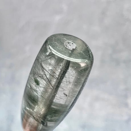 【ガネッシュヒマール産】クローライト&アクチノライトイン天然ヒマラヤ水晶樽型ビーズ③/Ganesh Himal Chlorite&Actinorite in Quartz barrel beads