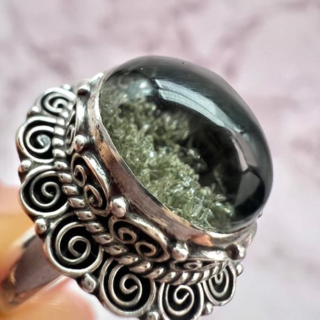 【ガネッシュヒマール産】クローライトイン天然ヒマラヤ水晶S/V925リング/Ganesh Himal Chlorite in Himalayan Quartz S/V925 Ring