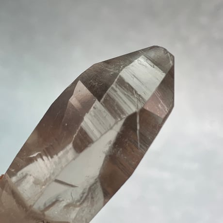 【ガウリシャンカール産】天然ヒマラヤスモーキークォーツ革紐ペンダント⑦/GauriShankar Himalayan Smoky Quartz Pendant