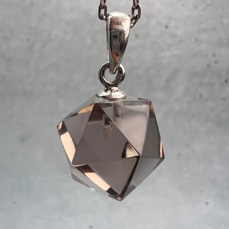 【ガウリシャンカール産】天然ヒマラヤ水晶"手磨き加工"イコサヘドロン"ペンダントトップ②/GauriShankar Himalayan Quartz "Icosahedron"Pendant Top