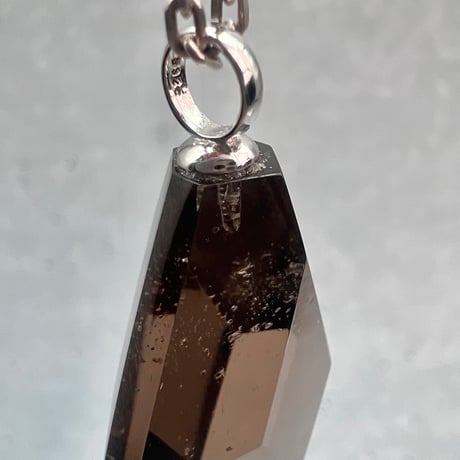 【ガウリシャンカール産】天然ヒマラヤスモーキークォーツ ファセットカットペンダントトップ/GauriShankar Smoky Quartz Facet Cut Pendant Top