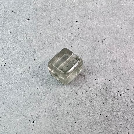 【ガネッシュヒマール産】天然ヒマラヤ水晶"手磨き加工"スクエアビーズ⑭/Ganesh Himal  Himalayan Quartz Square Beads